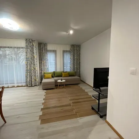 Apartment 1 Bedroom With Parking On Site